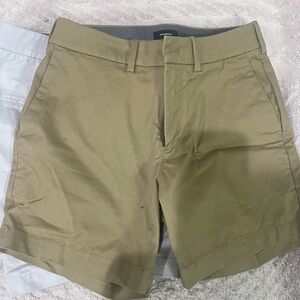 (2)Express Men’s Shorts 6” inseam (like new)